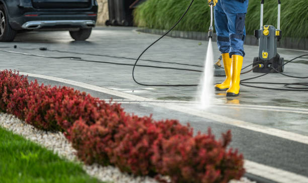 Why Choose Our Certified Pressure Washing Experts for Your Project Needs in Brookneal, VA?